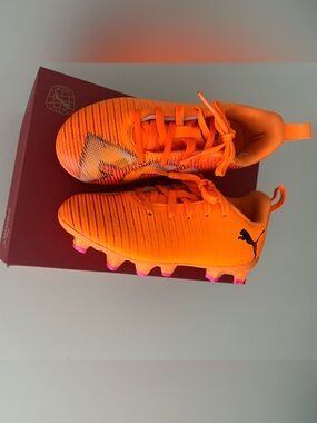 Puma FUTURE 8 PLAY Junior Soccer Cleats Size 11C